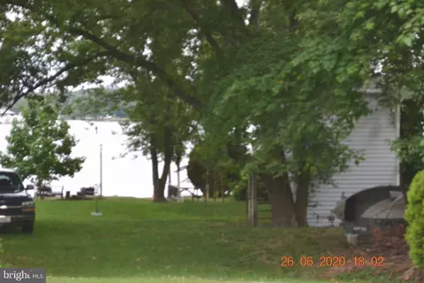 329 Bar Harbor Rd, Pasadena, MD 21122 photo 3