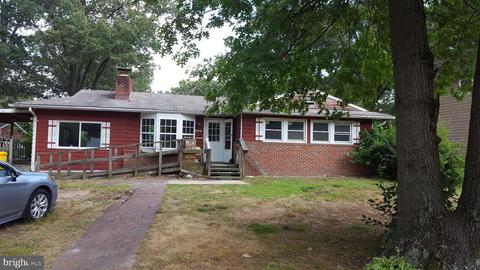 225 9th St, Pasadena, MD 21122 photo 1