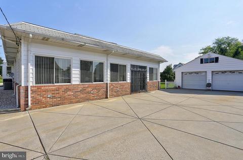 625 Hammonds Ln, Baltimore, MD 21225 photo 1