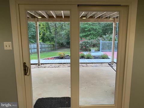 184 Oak Dr, Pasadena, MD 21122 photo 34