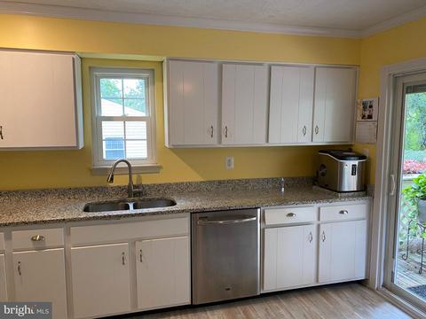 184 Oak Dr, Pasadena, MD 21122 photo 19