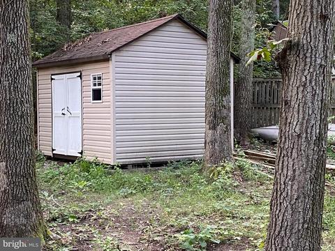 184 Oak Dr, Pasadena, MD 21122 photo 39