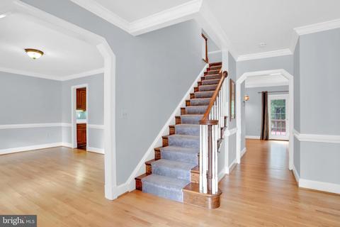 5207 Grenock Dr, Lothian, MD 20711 photo 2