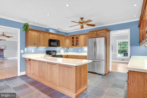 5207 Grenock Dr, Lothian, MD 20711 photo 13
