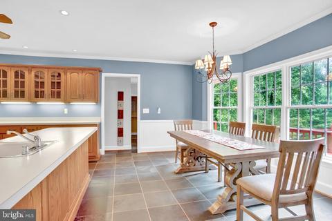 5207 Grenock Dr, Lothian, MD 20711 photo 15