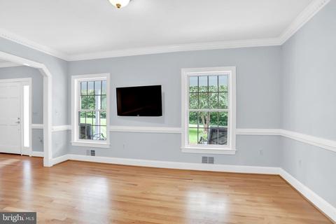 5207 Grenock Dr, Lothian, MD 20711 photo 5
