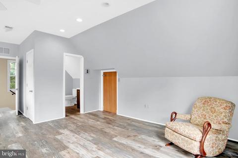 5207 Grenock Dr, Lothian, MD 20711 photo 10