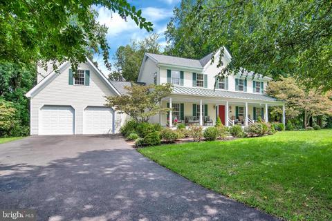 5207 Grenock Dr, Lothian, MD 20711 photo 1