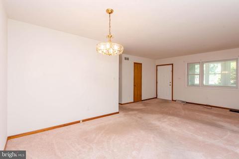 1909 Hilltop Rd, Pasadena, MD 21122 photo 9