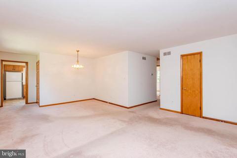 1909 Hilltop Rd, Pasadena, MD 21122 photo 8