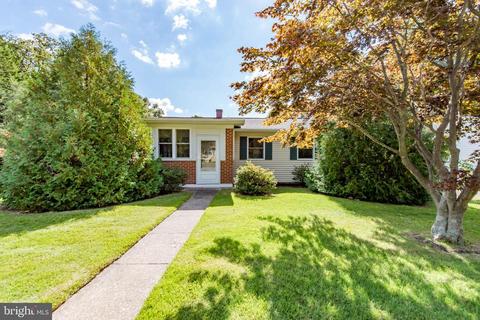 1909 Hilltop Rd, Pasadena, MD 21122 photo 1
