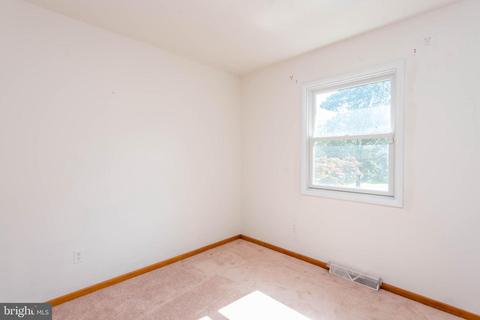1909 Hilltop Rd, Pasadena, MD 21122 photo 24