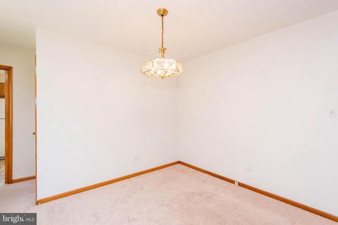 1909 Hilltop Rd, Pasadena, MD 21122 photo 10