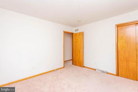 1909 Hilltop Rd, Pasadena, MD 21122 photo 18