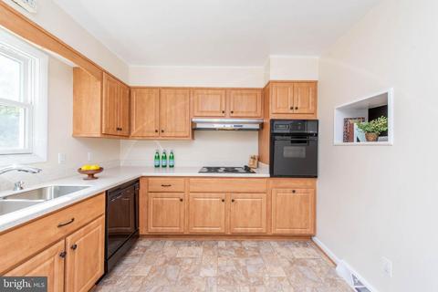1909 Hilltop Rd, Pasadena, MD 21122 photo 12