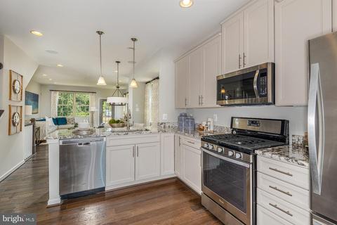 2801 Kantis Ln, Jessup, MD 20794 photo 2