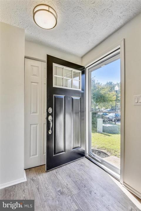 7921 Sutherland Ct, Pasadena, MD 21122 photo 6