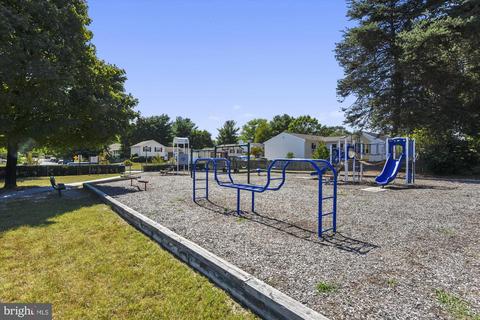 7921 Sutherland Ct, Pasadena, MD 21122 photo 40