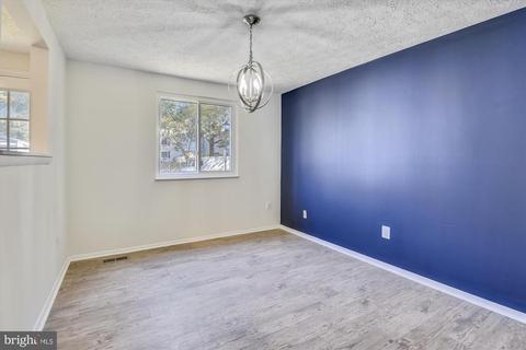 7921 Sutherland Ct, Pasadena, MD 21122 photo 10