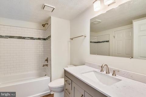 7921 Sutherland Ct, Pasadena, MD 21122 photo 20