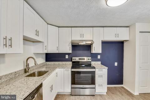 7921 Sutherland Ct, Pasadena, MD 21122 photo 12