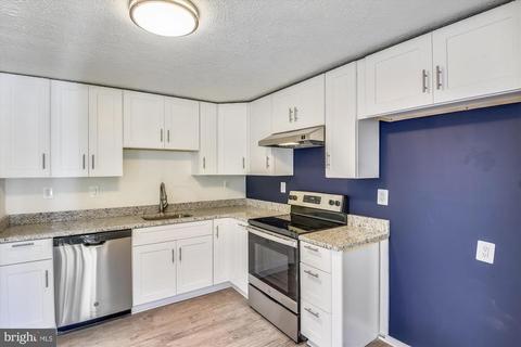7921 Sutherland Ct, Pasadena, MD 21122 photo 14