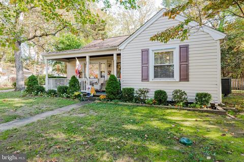 11 Fallon Dr, Pasadena, MD 21122 photo 2