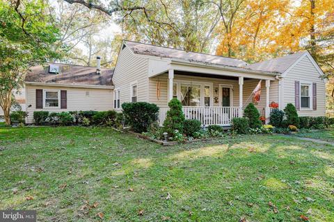 11 Fallon Dr, Pasadena, MD 21122 photo 1
