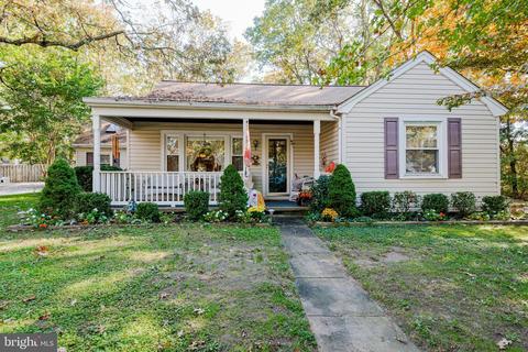 11 Fallon Dr, Pasadena, MD 21122 photo 3