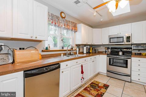 11 Fallon Dr, Pasadena, MD 21122 photo 17