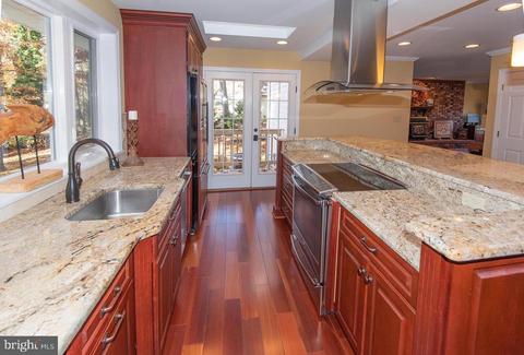 1215 Overview Dr, Pasadena, MD 21122 photo 20