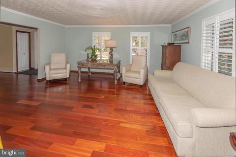 1215 Overview Dr, Pasadena, MD 21122 photo 9