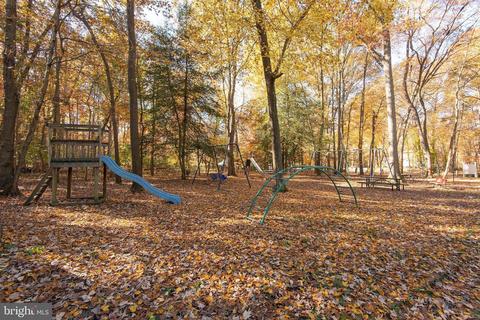 1215 Overview Dr, Pasadena, MD 21122 photo 48