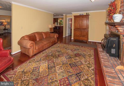 1215 Overview Dr, Pasadena, MD 21122 photo 24