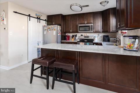 340 Rambling Ridge Ct, Pasadena, MD 21122 photo 3