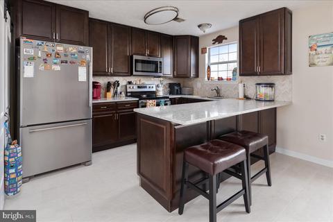 340 Rambling Ridge Ct, Pasadena, MD 21122 photo 2
