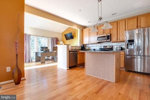 2424 Knapps Way, Odenton, MD 21113 photo 9