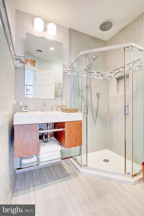 2112 Bay Front Ter, Annapolis, MD 21409 photo 41