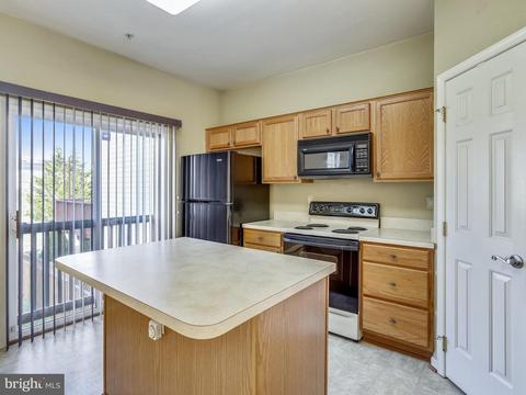 212 Wheyfield Ct, Pasadena, MD 21122 photo 9
