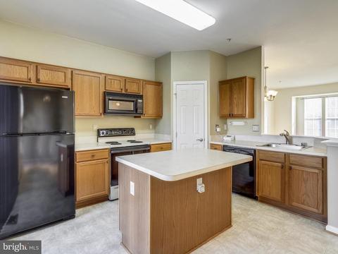 212 Wheyfield Ct, Pasadena, MD 21122 photo 10