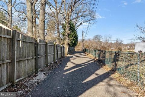 897 Woods Rd, Pasadena, MD 21122 photo 41
