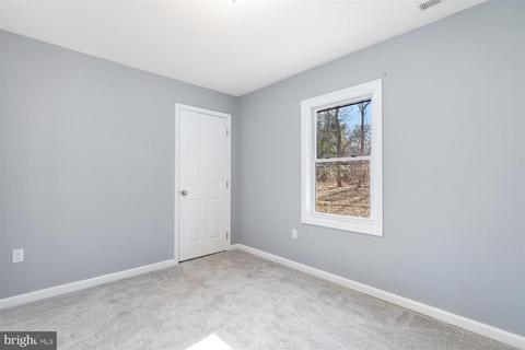 897 Woods Rd, Pasadena, MD 21122 photo 20
