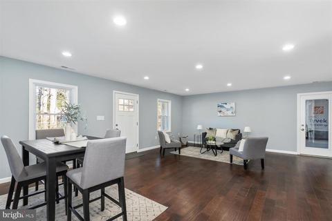 897 Woods Rd, Pasadena, MD 21122 photo 17
