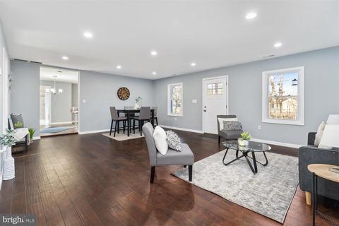 897 Woods Rd, Pasadena, MD 21122 photo 19