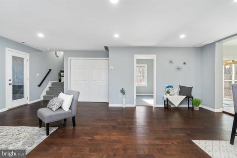 897 Woods Rd, Pasadena, MD 21122 photo 13