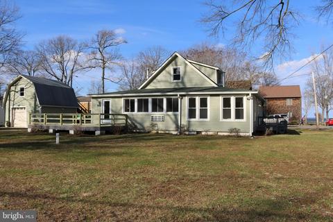 748 Walnut Ave, North Beach, MD 20714 photo 1