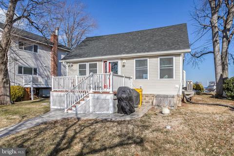 7647 Bay St, Pasadena, MD 21122 photo 2