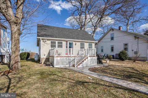 7647 Bay St, Pasadena, MD 21122 photo 5