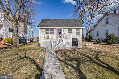 7647 Bay St, Pasadena, MD 21122 photo 4