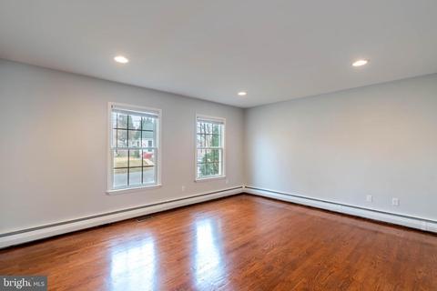 8418 Geneva Rd, Pasadena, MD 21122 photo 10